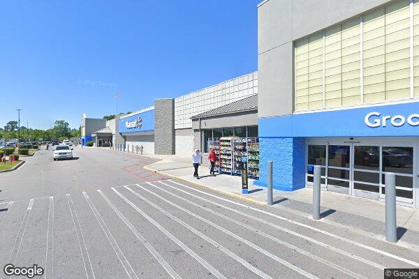 Pet Store at Summerville Supercenter storefront