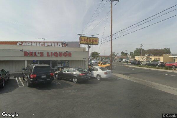 Tom's Tropical Fish storefront